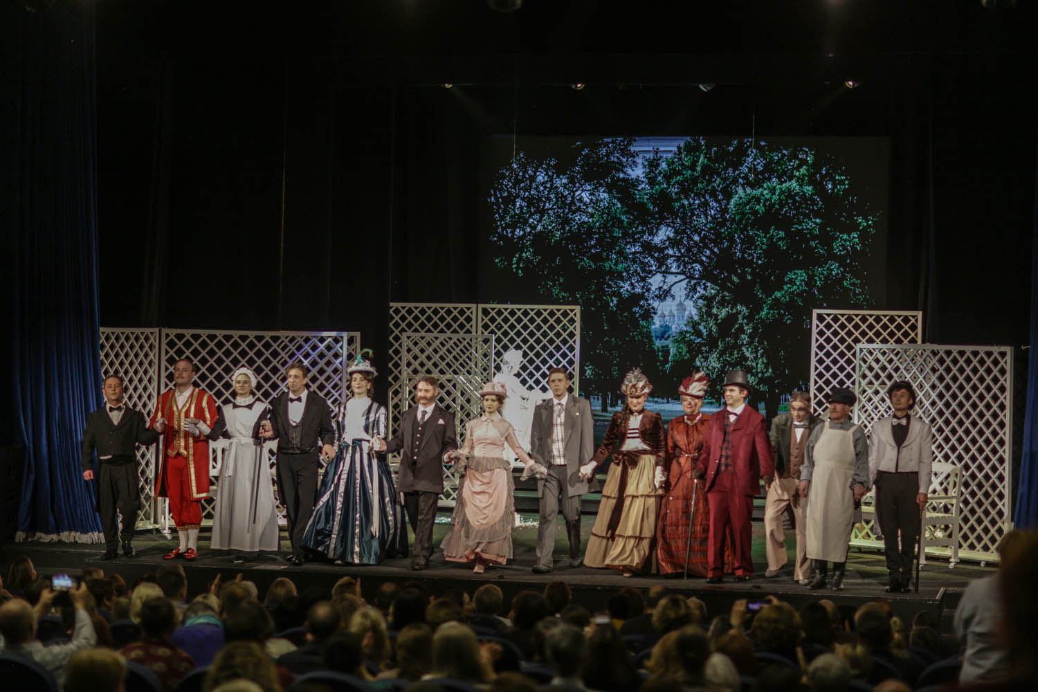 Не каждый красавец настоящий мужчина...